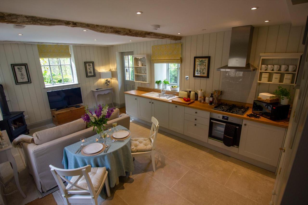 The Potting Shed, 5* Luxury Escape Cirencester Esterno foto
