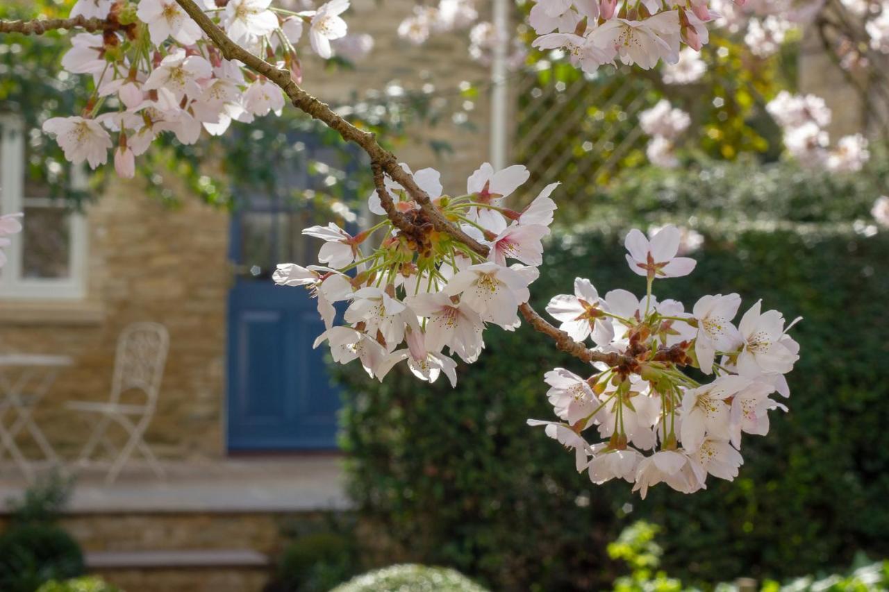 The Potting Shed, 5* Luxury Escape Cirencester Esterno foto