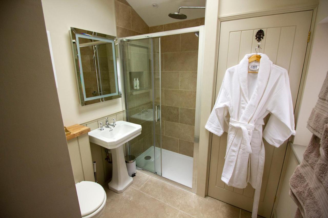 The Potting Shed, 5* Luxury Escape Cirencester Esterno foto