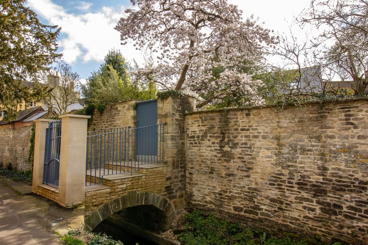 The Potting Shed, 5* Luxury Escape Cirencester Esterno foto