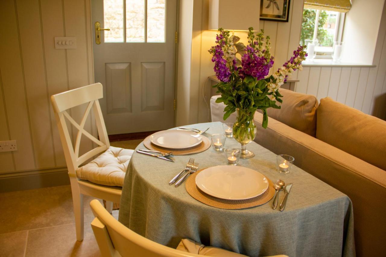 The Potting Shed, 5* Luxury Escape Cirencester Esterno foto