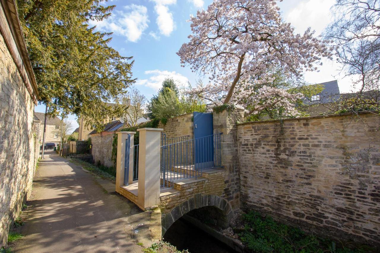 The Potting Shed, 5* Luxury Escape Cirencester Esterno foto