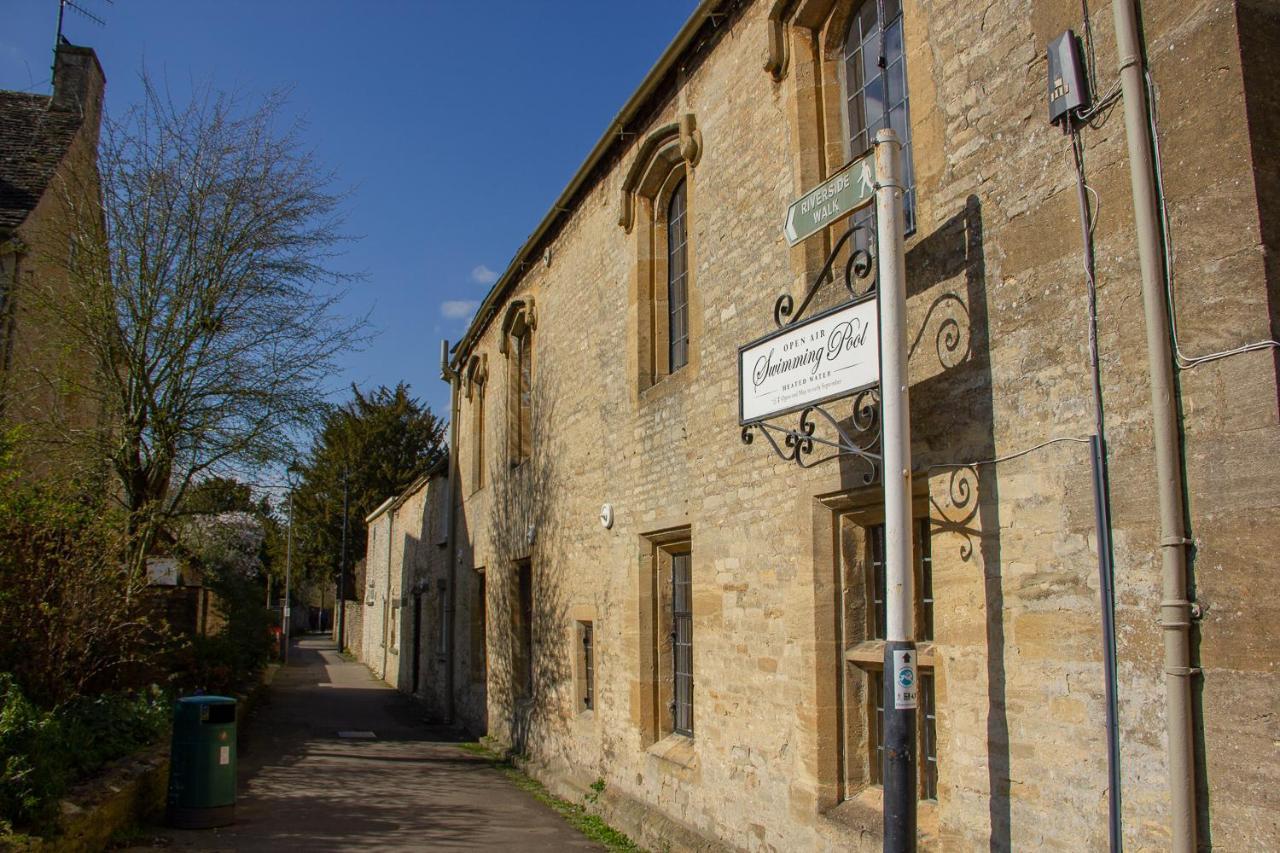 The Potting Shed, 5* Luxury Escape Cirencester Esterno foto