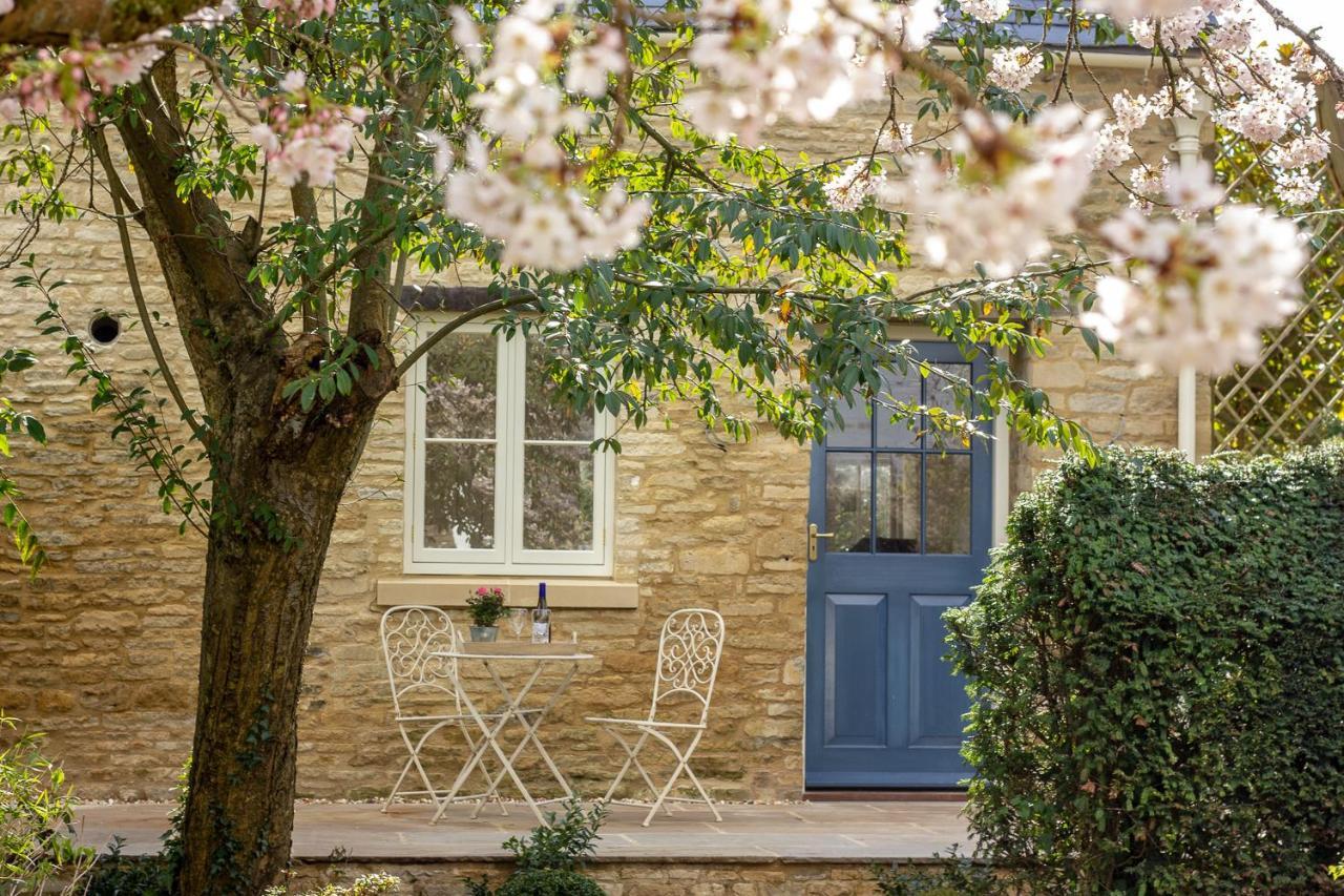 The Potting Shed, 5* Luxury Escape Cirencester Esterno foto