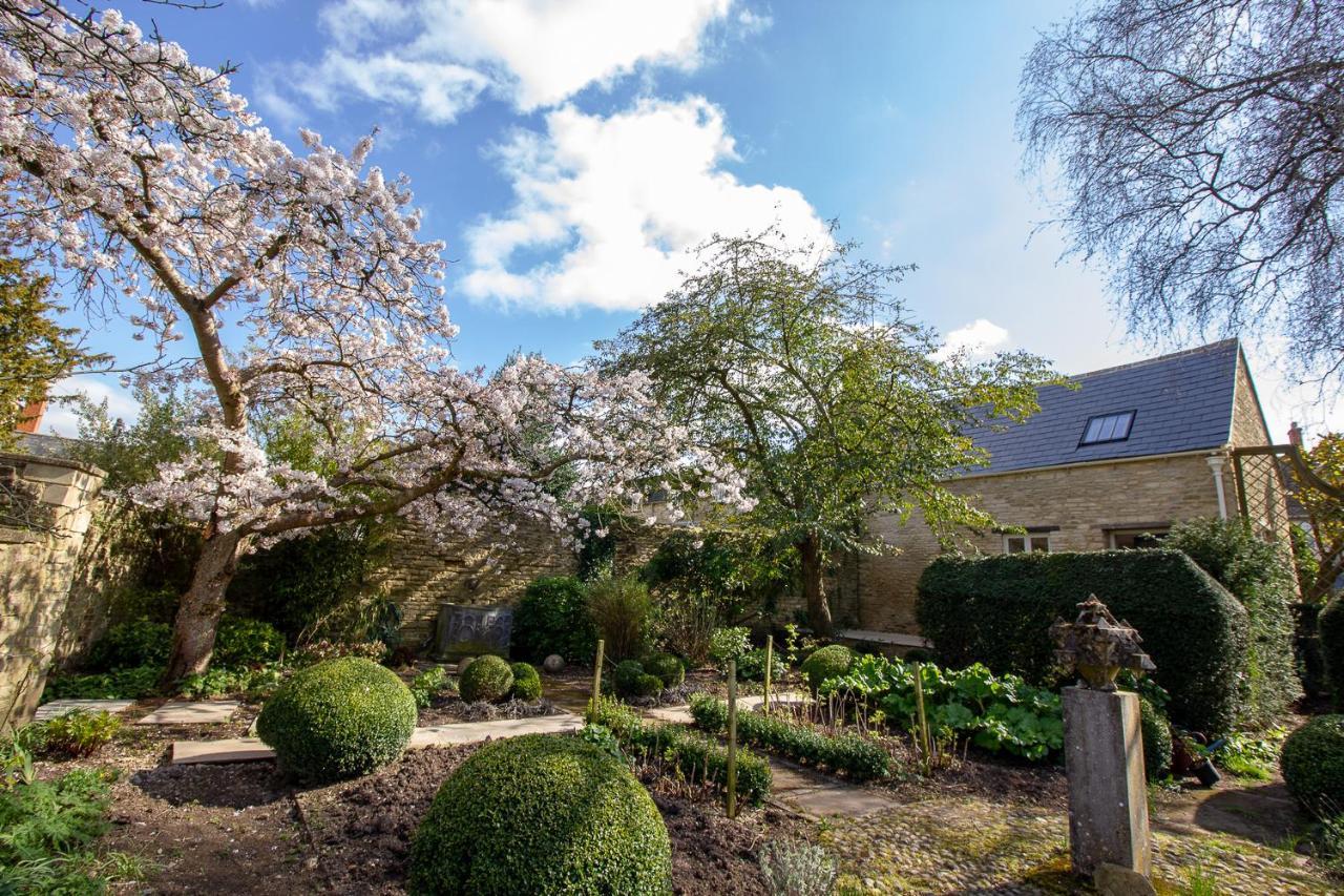 The Potting Shed, 5* Luxury Escape Cirencester Esterno foto